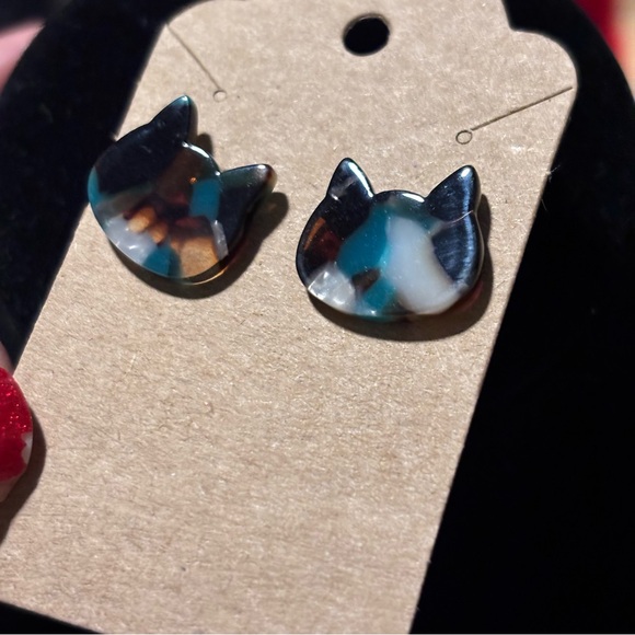 Simplified Cat Face Shape Blue Calico - Resin Stud Earrings, Gift for Cat Lover - Picture 2 of 6